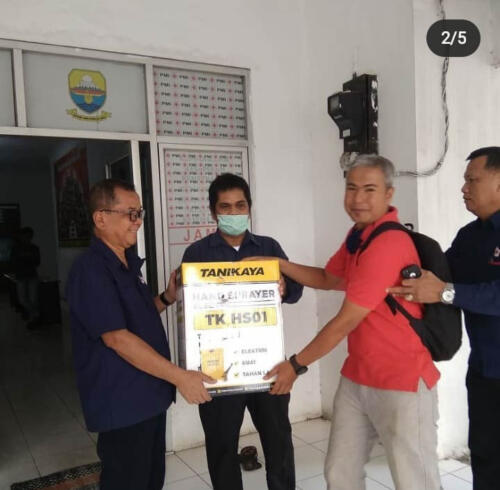25.03.2021 - BANTUAN 2 PCS HANDSPRAYER UNTUK PMI JAMBI